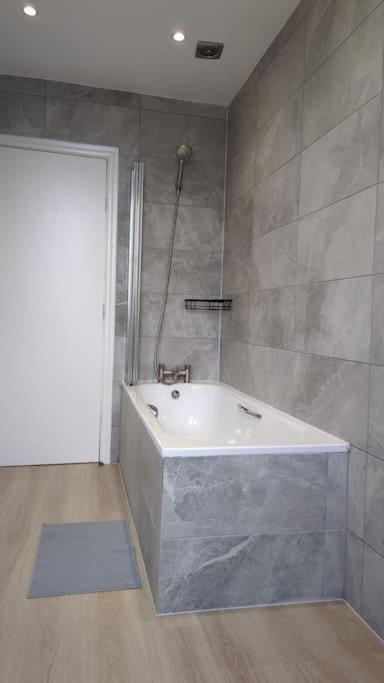 Entire Home In York City Luaran gambar