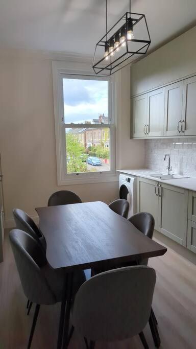 Entire Home In York City Luaran gambar